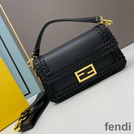 Fendi Baguette Bag In Stitching Leather Black