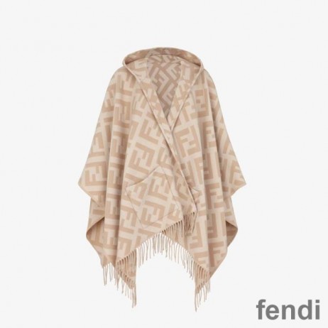 Fendi 판초과 후드에서 FF 모티브로 캐시미어 베이지